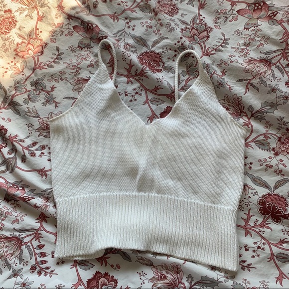 Brandy Melville Luna Top - Picture 3 of 6
